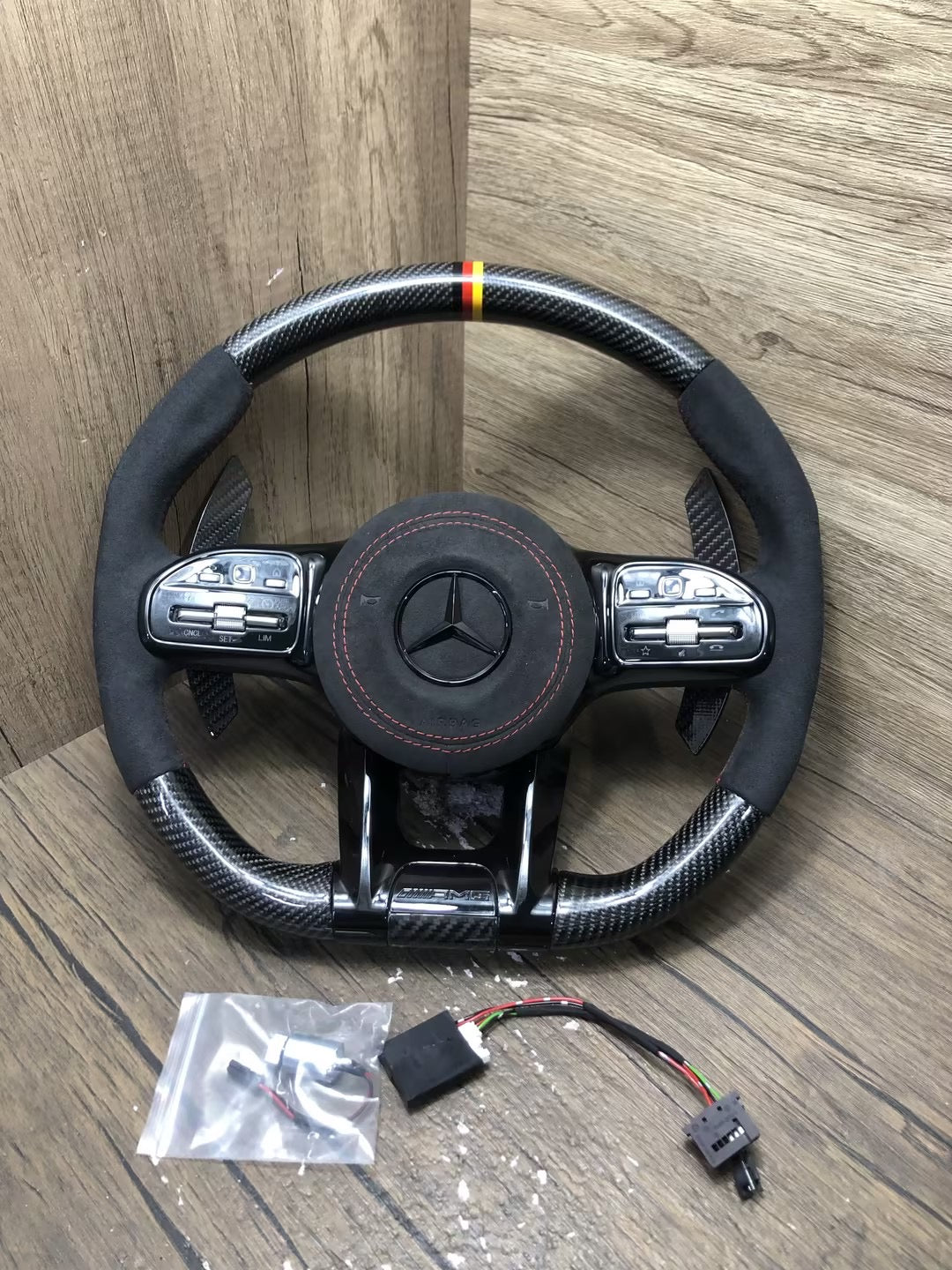 [All Models] Alcantara | Carbon Fibre