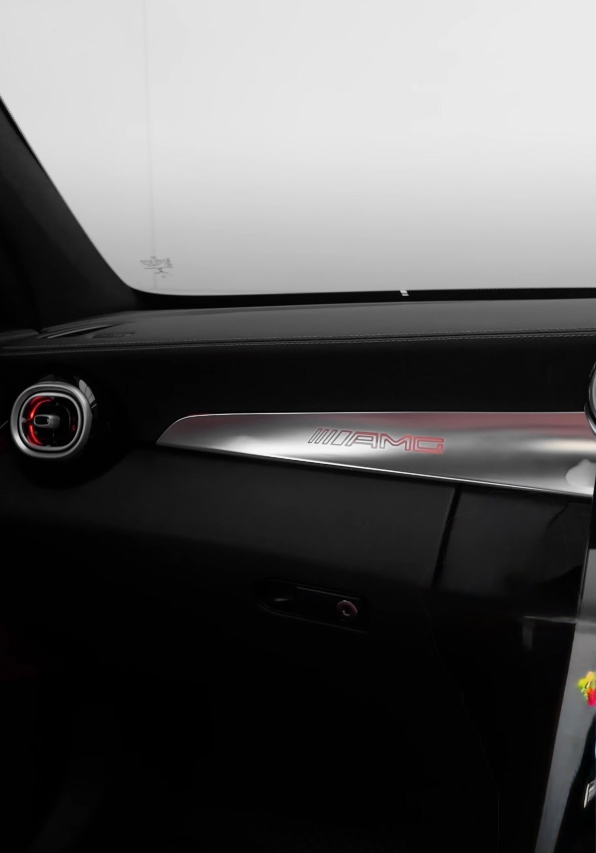 C/GLC 2014-2019 W206 Style QLED Display